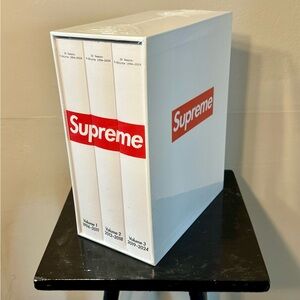 Supreme 30 Years: T-Shirts 1994-2024